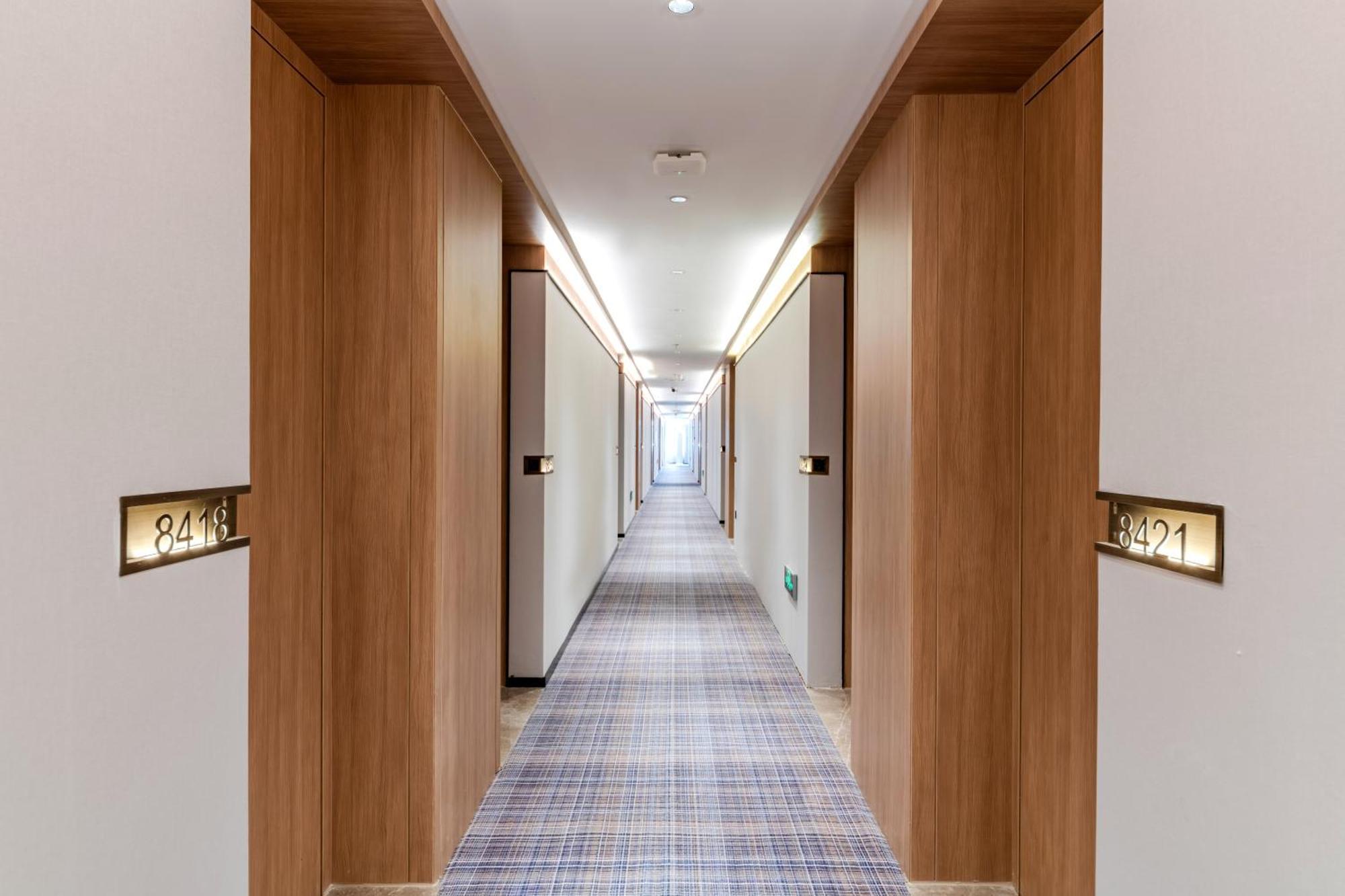 Luyue Hotel Movie Hotel Huaqiangbei Convention And Exhibition Center Branch เซินเจิ้น ภายนอก รูปภาพ