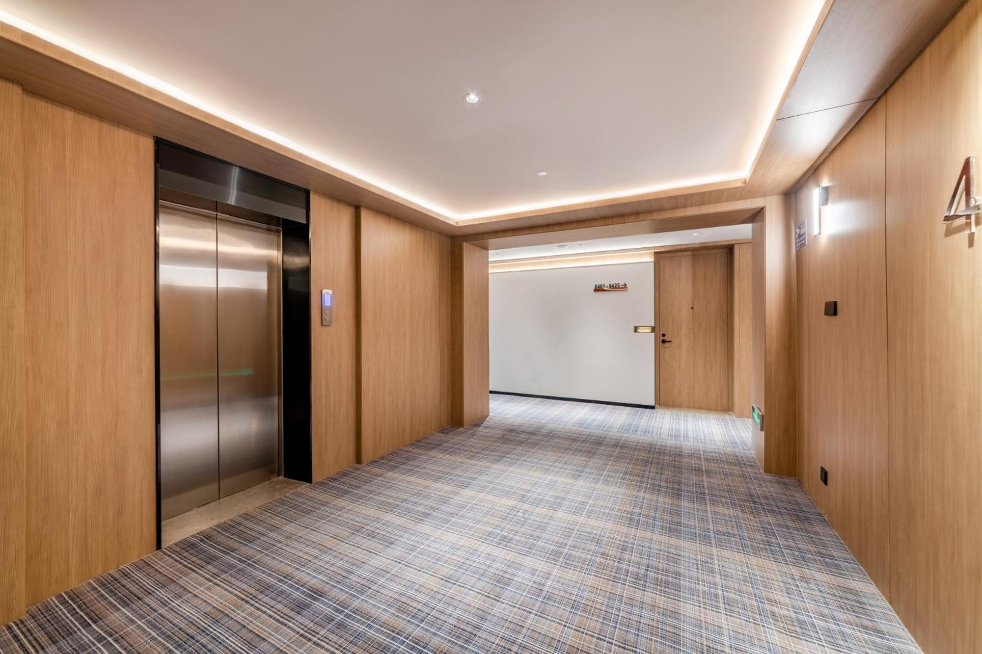 Luyue Hotel Movie Hotel Huaqiangbei Convention And Exhibition Center Branch เซินเจิ้น ภายนอก รูปภาพ