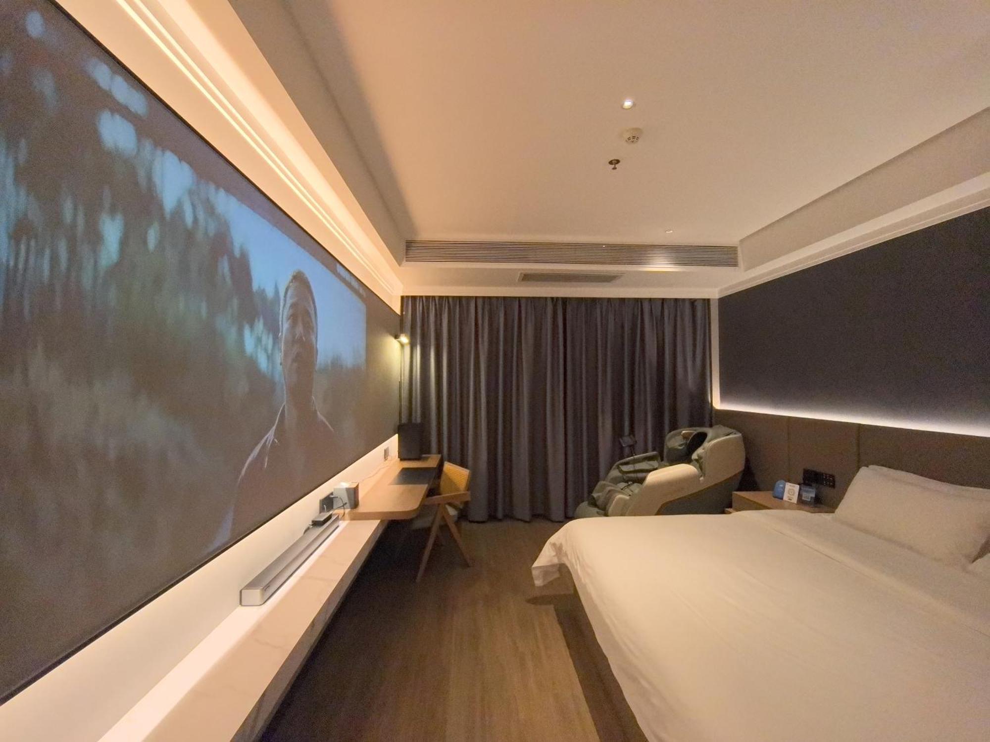 Luyue Hotel Movie Hotel Huaqiangbei Convention And Exhibition Center Branch เซินเจิ้น ภายนอก รูปภาพ