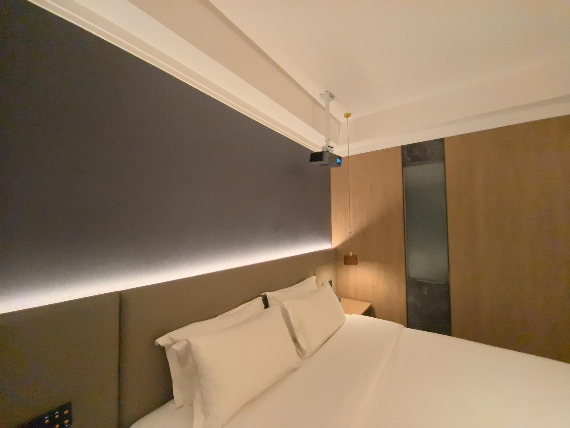 Luyue Hotel Movie Hotel Huaqiangbei Convention And Exhibition Center Branch เซินเจิ้น ภายนอก รูปภาพ