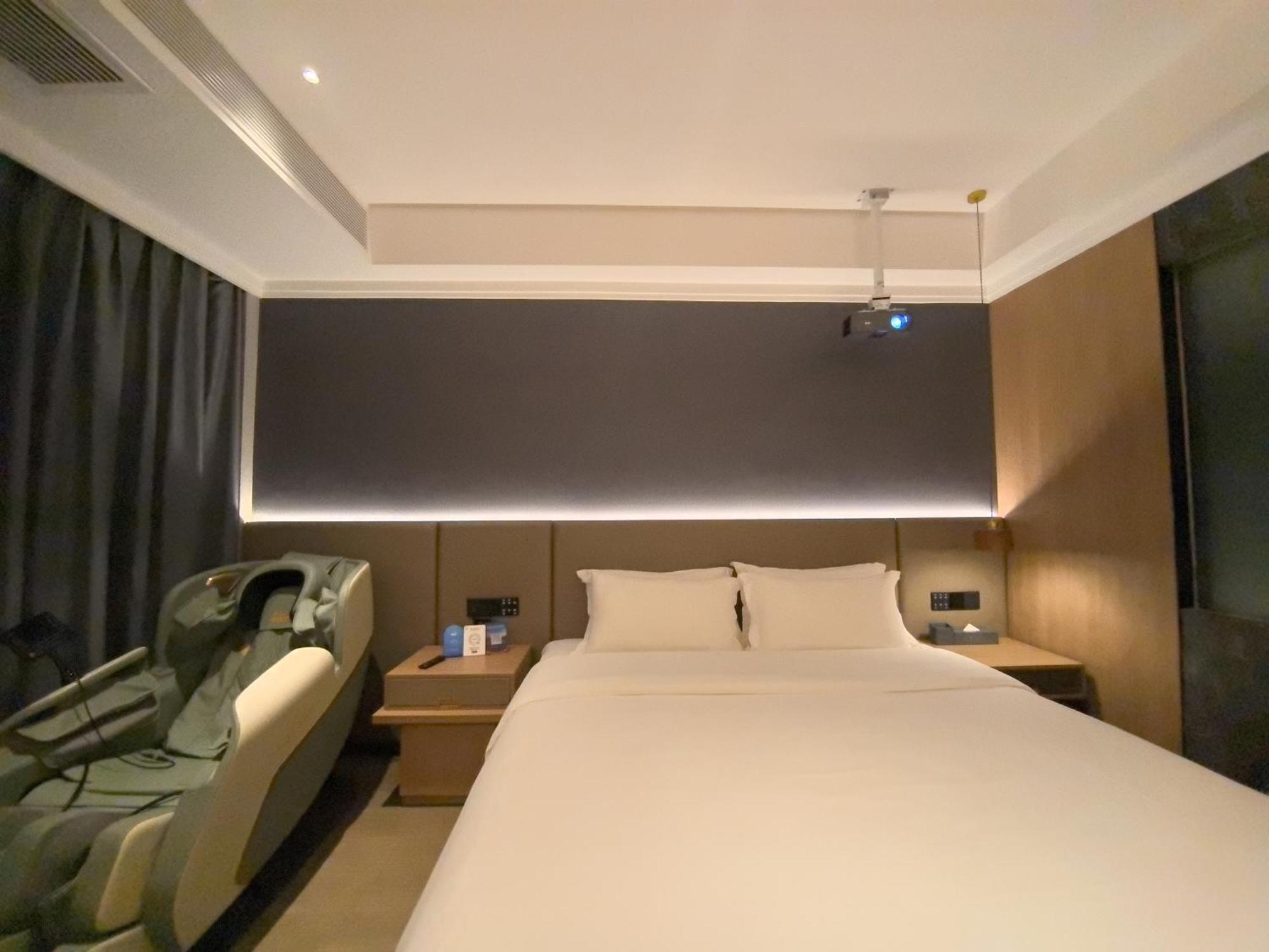 Luyue Hotel Movie Hotel Huaqiangbei Convention And Exhibition Center Branch เซินเจิ้น ภายนอก รูปภาพ