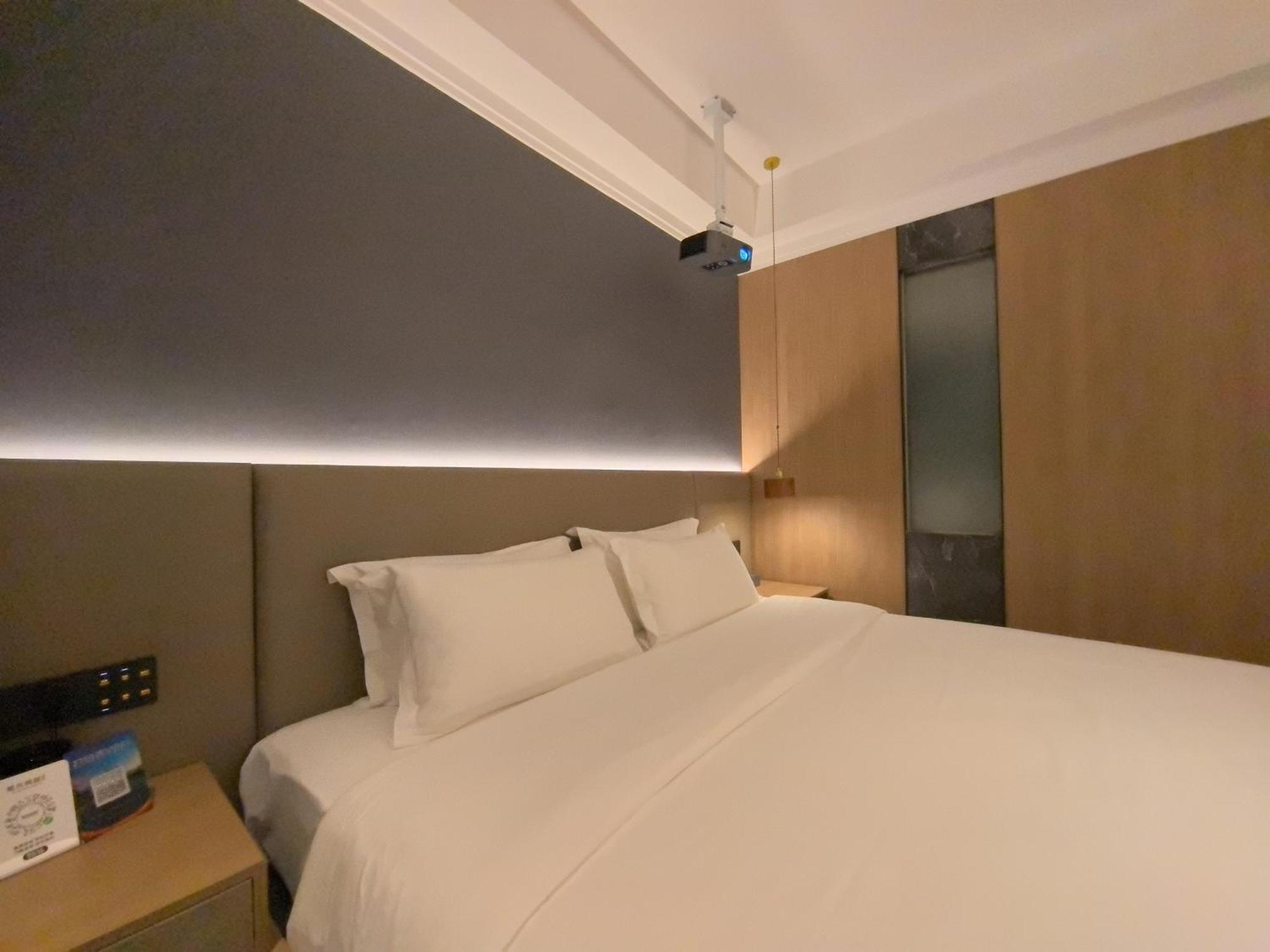Luyue Hotel Movie Hotel Huaqiangbei Convention And Exhibition Center Branch เซินเจิ้น ภายนอก รูปภาพ