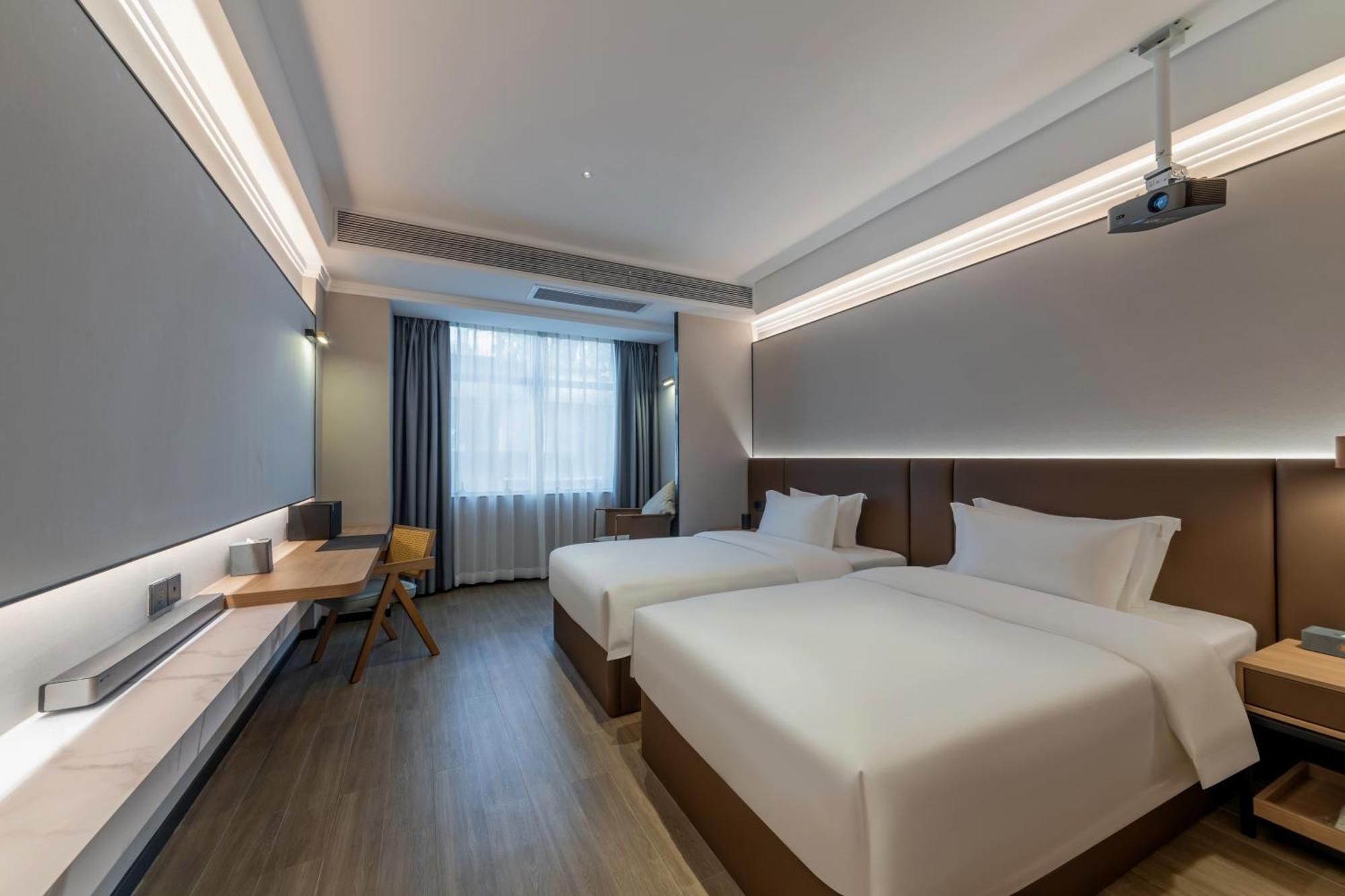 Luyue Hotel Movie Hotel Huaqiangbei Convention And Exhibition Center Branch เซินเจิ้น ภายนอก รูปภาพ