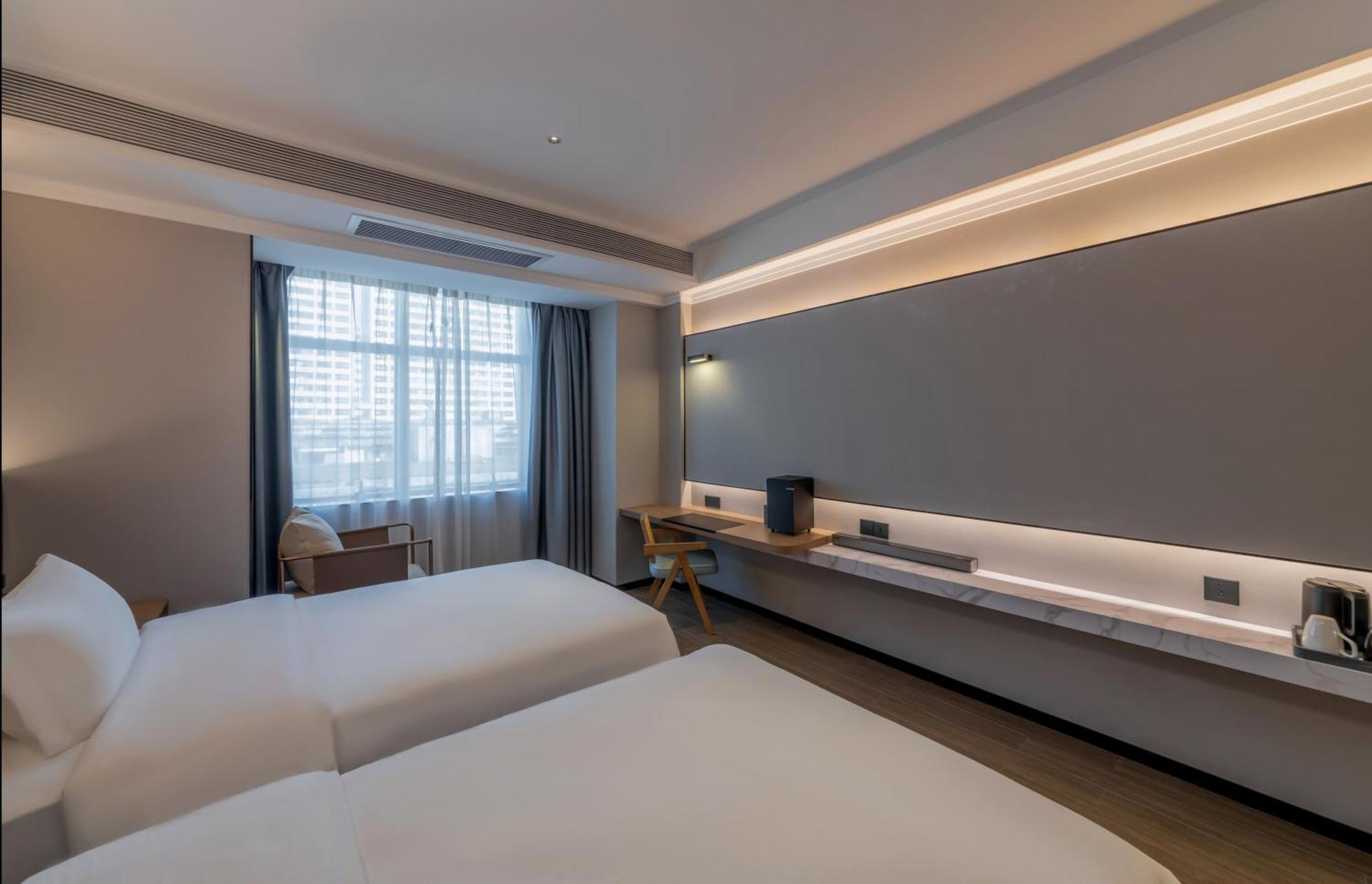Luyue Hotel Movie Hotel Huaqiangbei Convention And Exhibition Center Branch เซินเจิ้น ภายนอก รูปภาพ