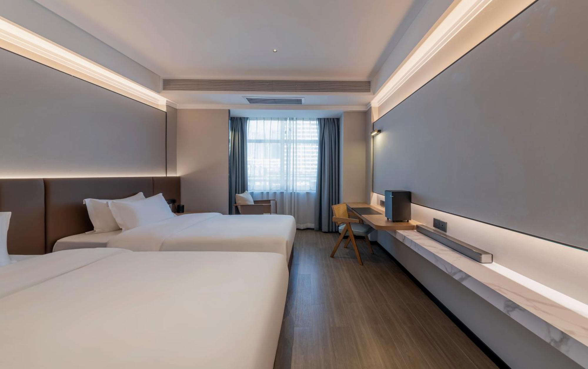 Luyue Hotel Movie Hotel Huaqiangbei Convention And Exhibition Center Branch เซินเจิ้น ภายนอก รูปภาพ