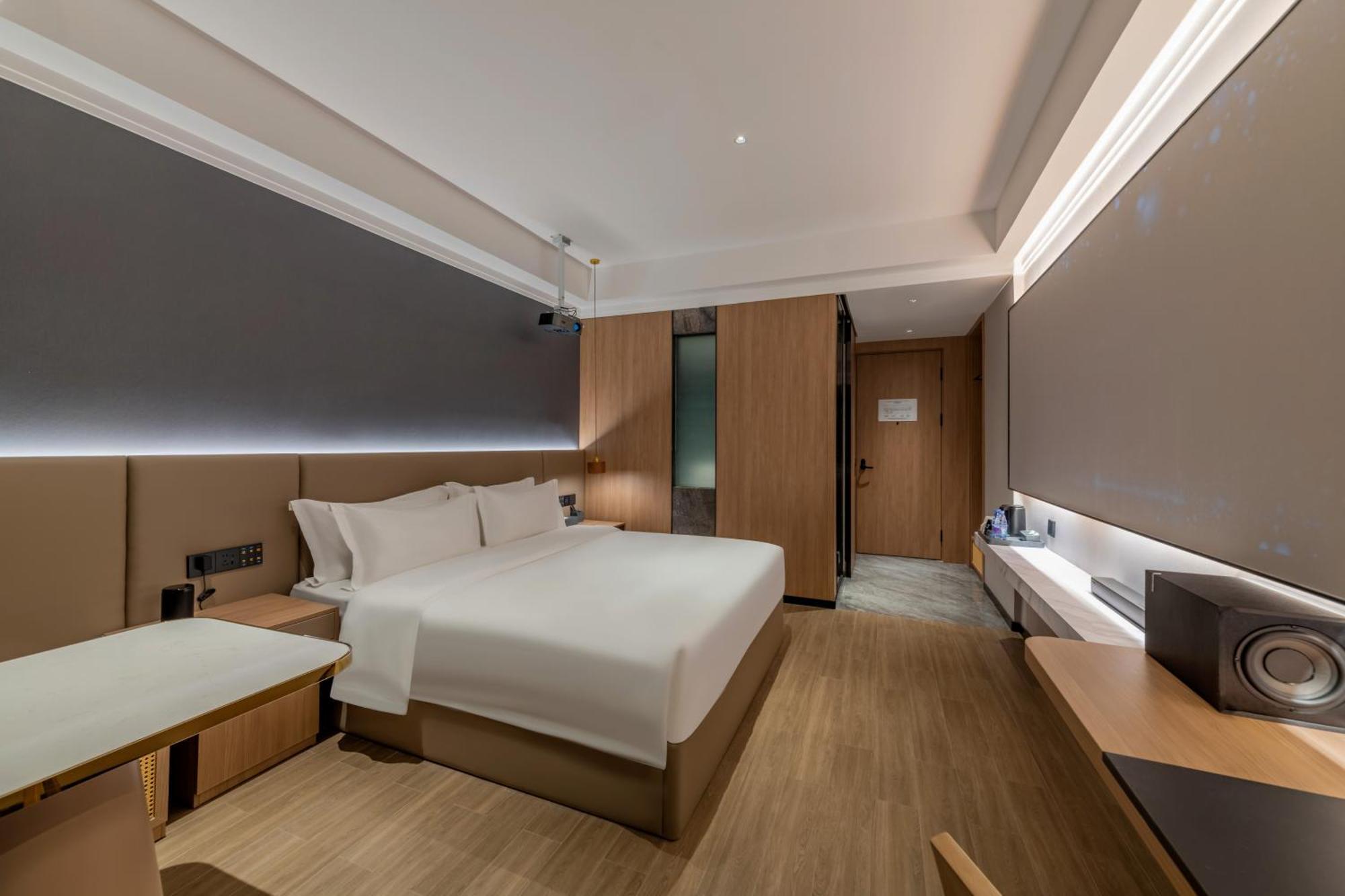 Luyue Hotel Movie Hotel Huaqiangbei Convention And Exhibition Center Branch เซินเจิ้น ภายนอก รูปภาพ