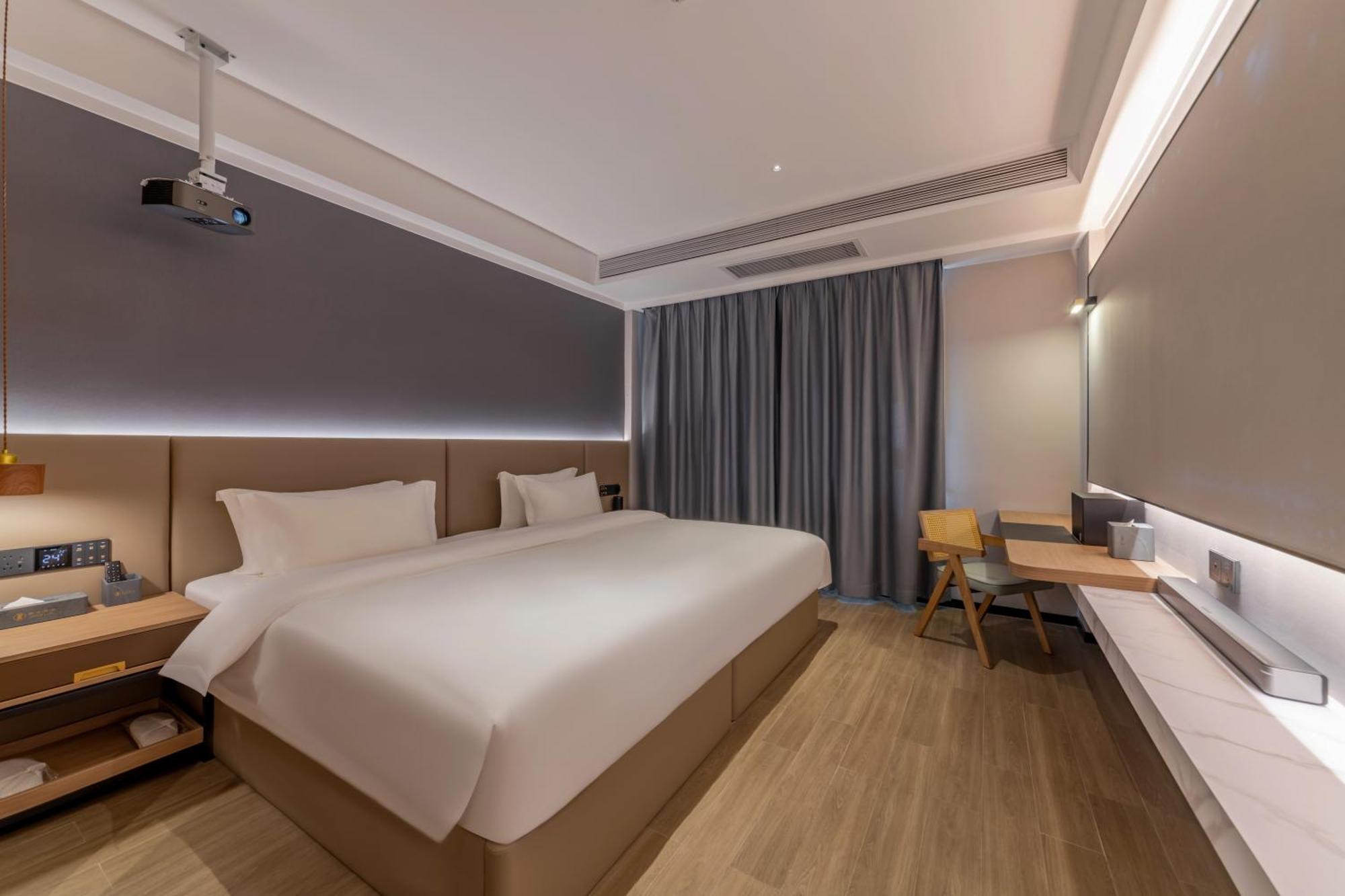 Luyue Hotel Movie Hotel Huaqiangbei Convention And Exhibition Center Branch เซินเจิ้น ภายนอก รูปภาพ