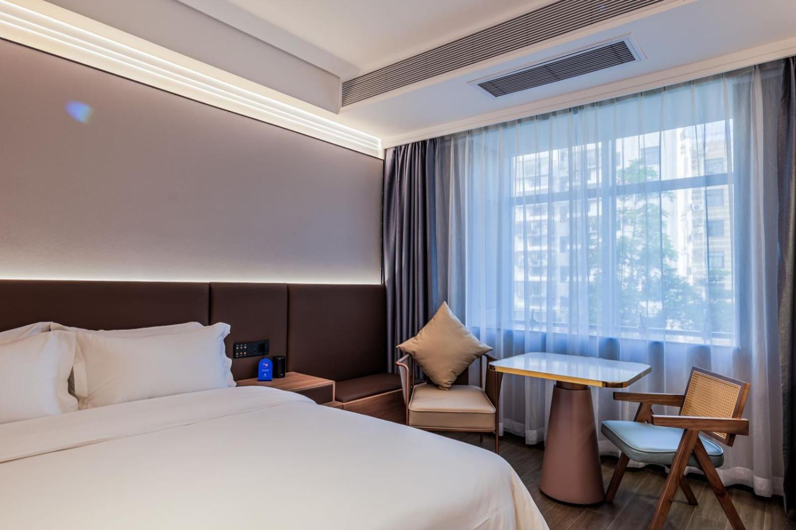 Luyue Hotel Movie Hotel Huaqiangbei Convention And Exhibition Center Branch เซินเจิ้น ภายนอก รูปภาพ